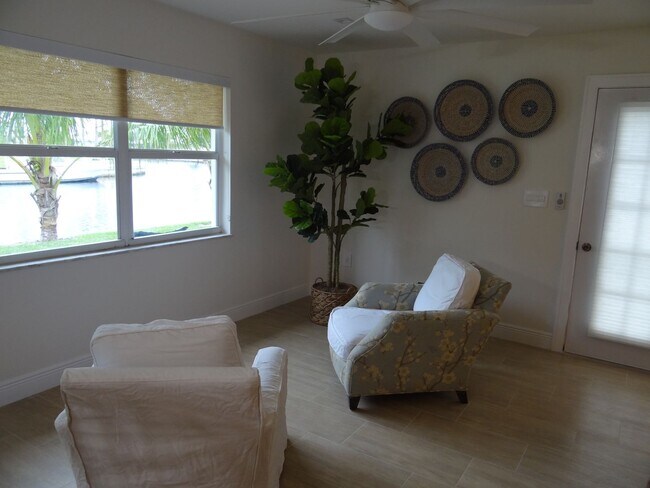 Building Photo - AVAILABLE SEASON 2027   PUNTA GORDA ISLES  SALTWATER FRONT HOME $5000