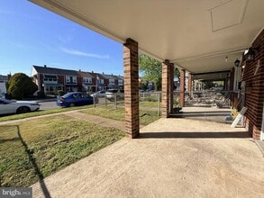 Building Photo - 2021 Kelmore Rd