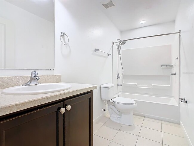 Building Photo - 11717 Thatcher Ave