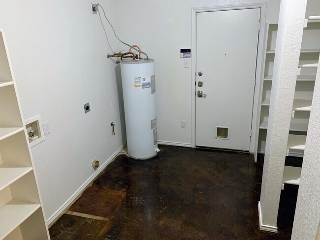 Building Photo - 2417 Riker Ridge Trail