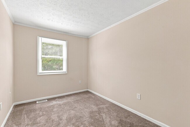 Building Photo - 13 Betty Lee Pl