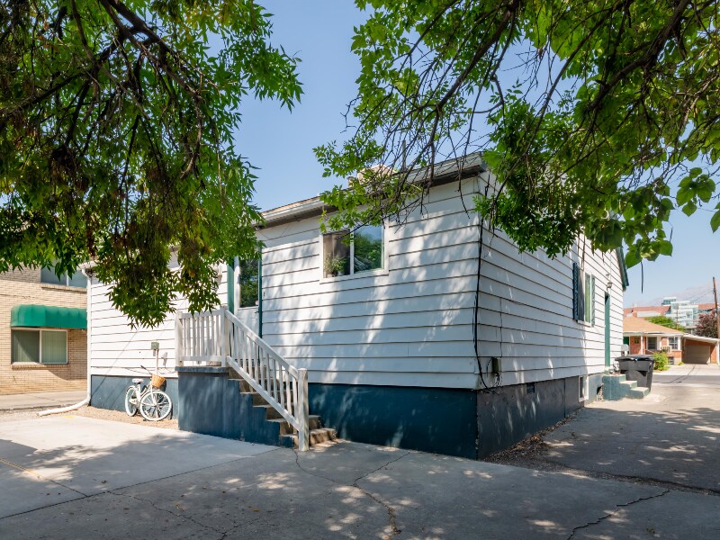 Building Photo - 544 E 600 N