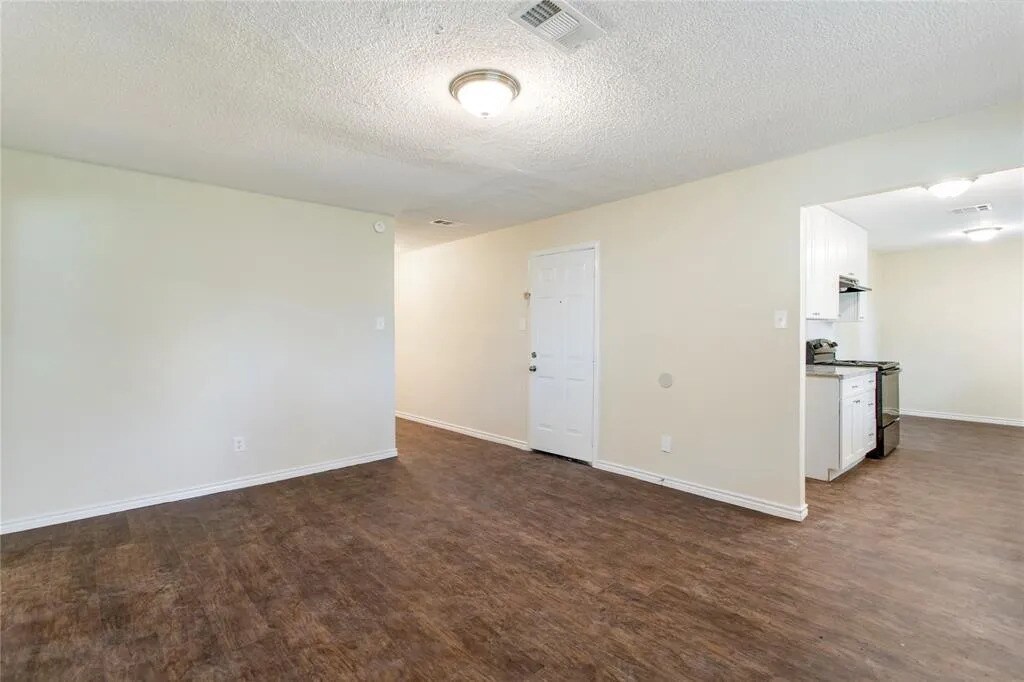 Building Photo - 5427 Bungalow Ln