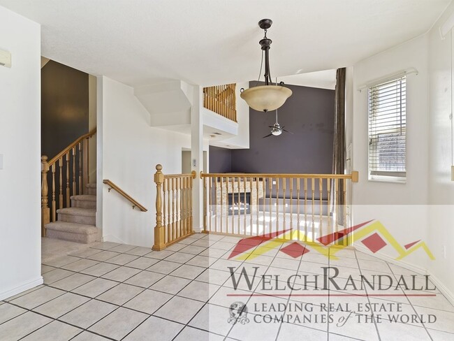 Building Photo - Charming Single-Family Home in Clinton