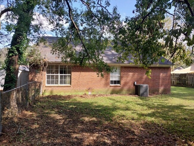 Building Photo - 3BD/2BA HOME FOR RENT