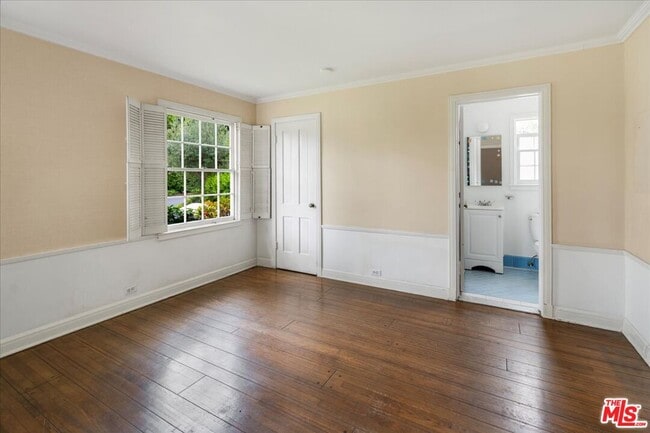 Building Photo - 146 N Gunston Dr