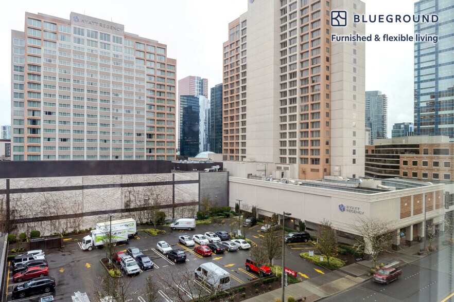 Building Photo - 10351 NE 10th St