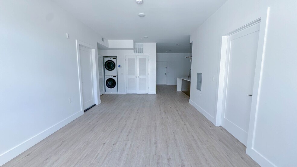 Building Photo - 276 Duncan Ave