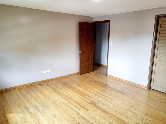 Building Photo - 10312 S Kenneth Ave
