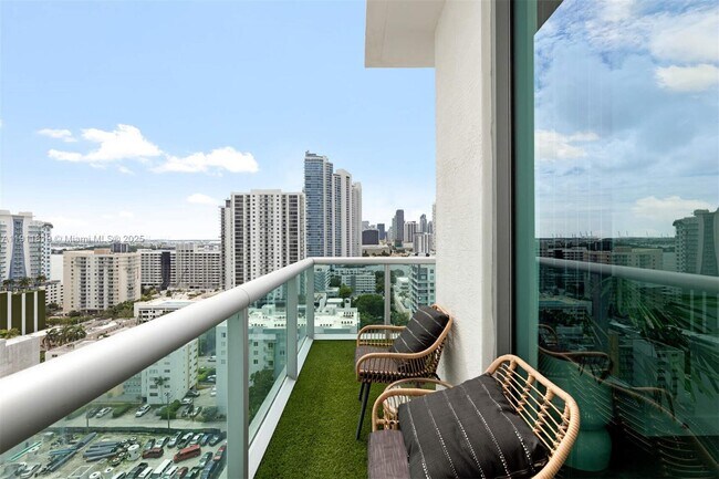 Building Photo - 333 NE 24th St