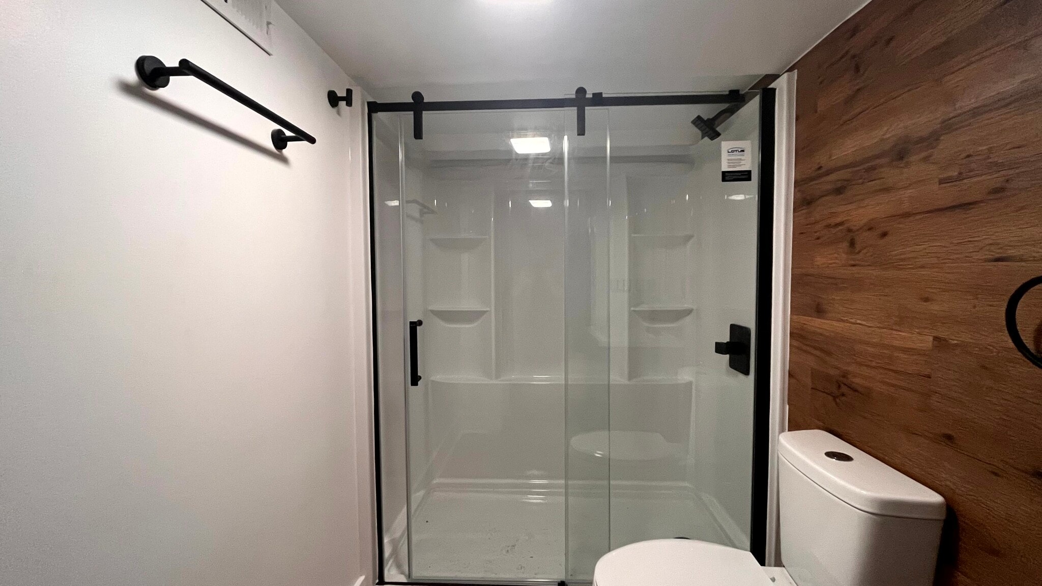 Building Photo - 5737 Hobart St