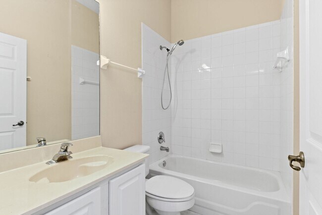 Building Photo - Avalon Park at Turtle Creek 3 bedroom home