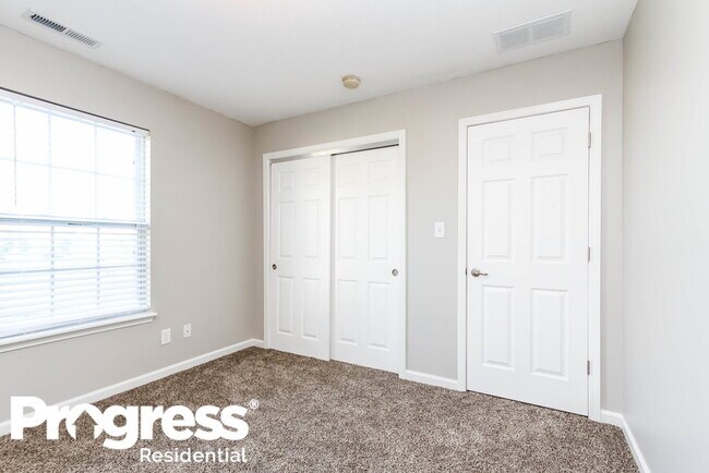 Building Photo - 561 Grabill Dr