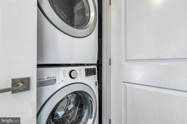 Building Photo - 1316 S Broad St