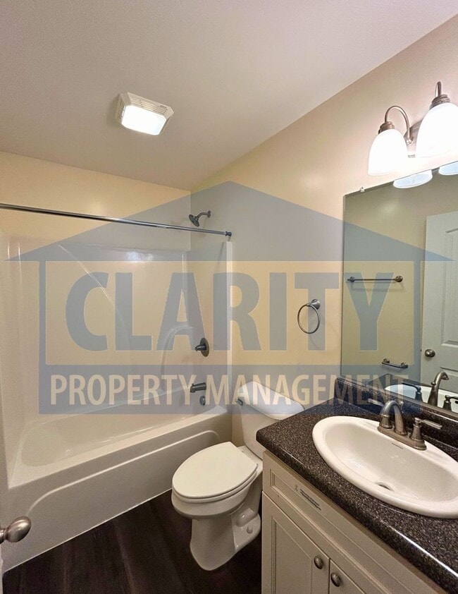 Building Photo - Two bedroom townhome w/garage!