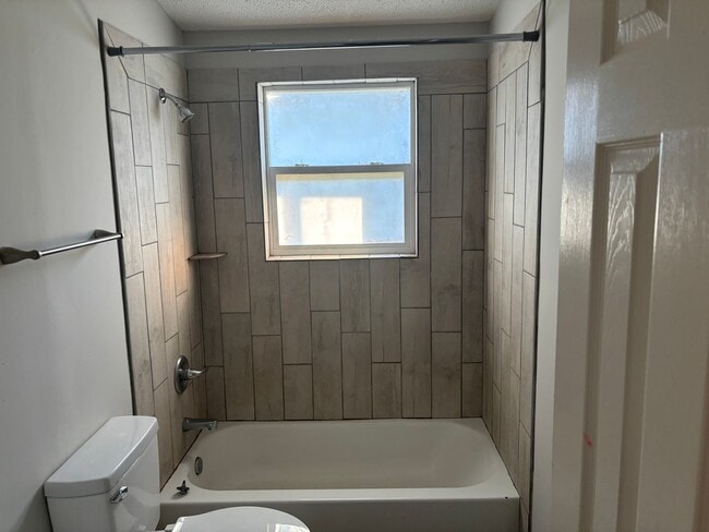 Building Photo - 3 bedroom, 1 bath with covered carport parking