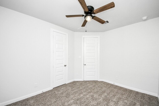 Building Photo - 8815 Arch Rock Dr