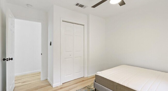 Building Photo - 1118 Ebert Ave