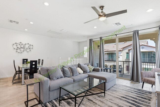 Building Photo - Fully-Furnished End Unit Gilbert Home in Warner Meadow Community