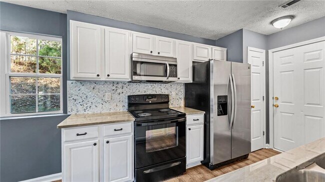 Building Photo - 405 Christopher Ln