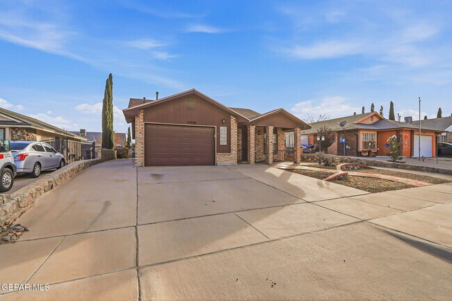 Building Photo - 12528 Martin Bauman Dr