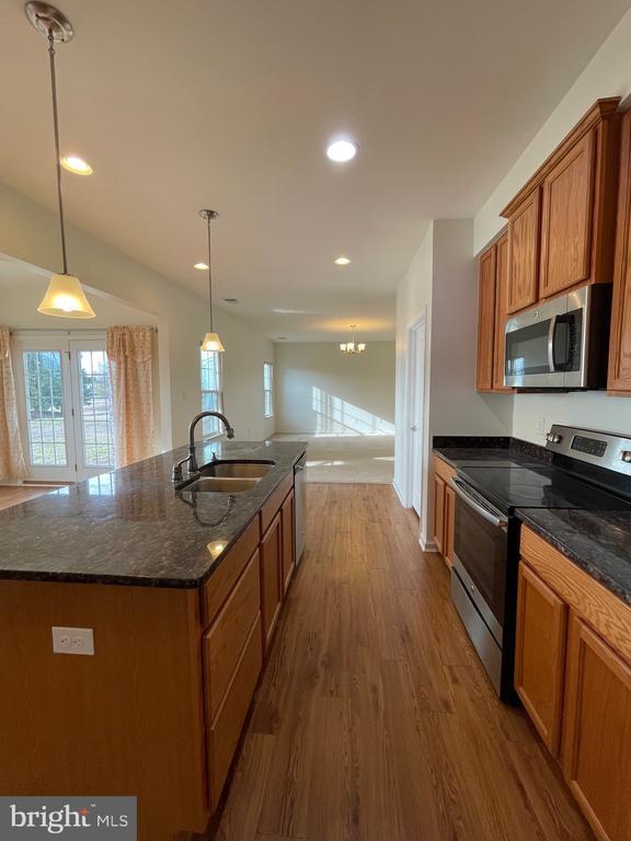 Building Photo - 103 Alexandreas Ct