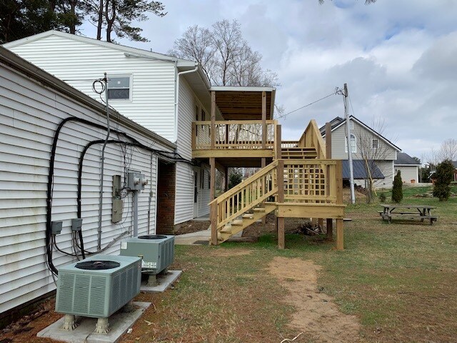 Building Photo - 6230 Radford Rd