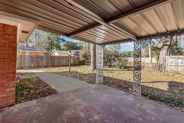 Building Photo - 410 Haynes Ave