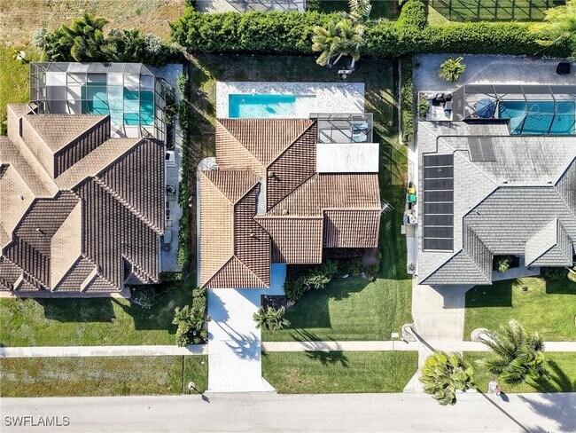 Building Photo - 188 Columbus Way