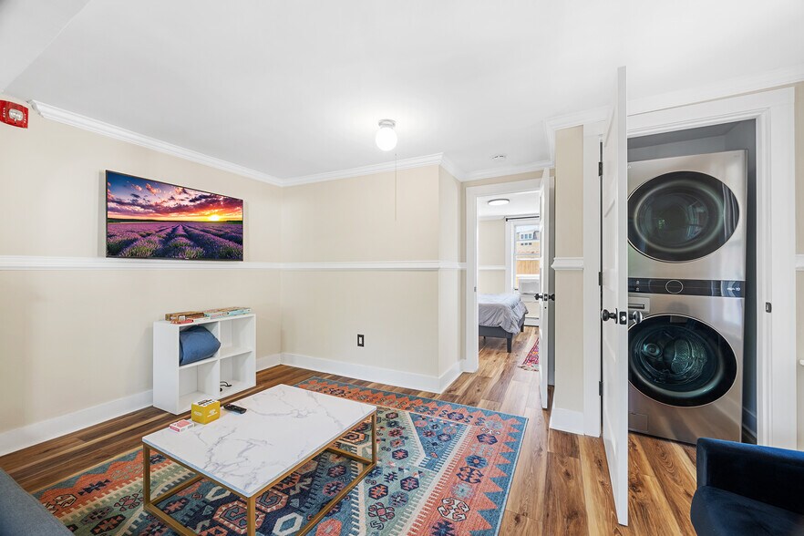 Unit E Living Room - 3 Pearl St