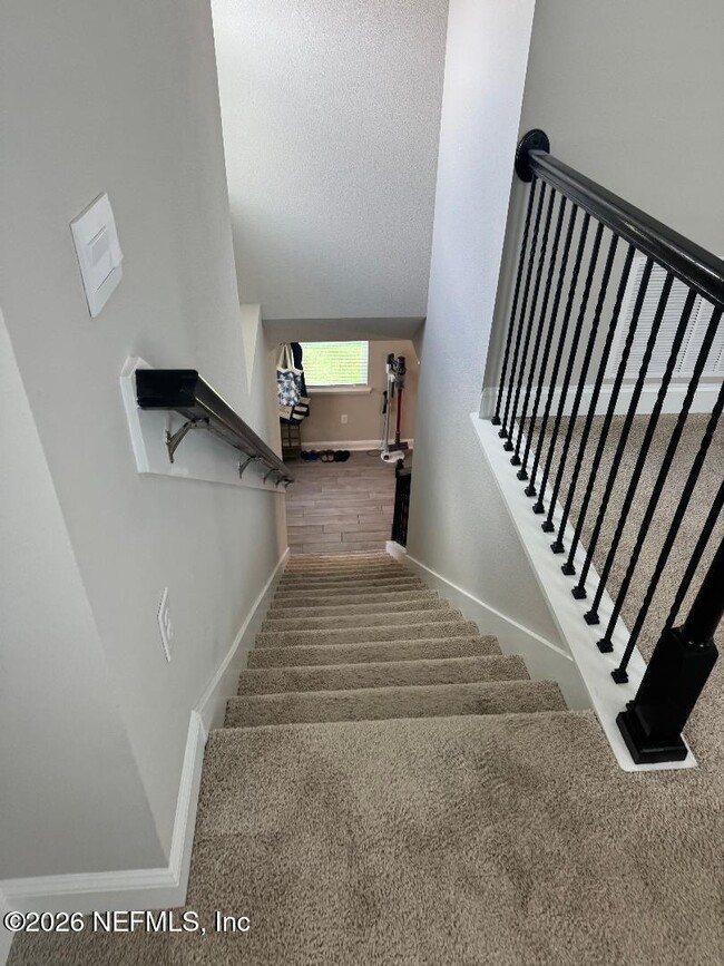 Building Photo - 172 Greenway Ln