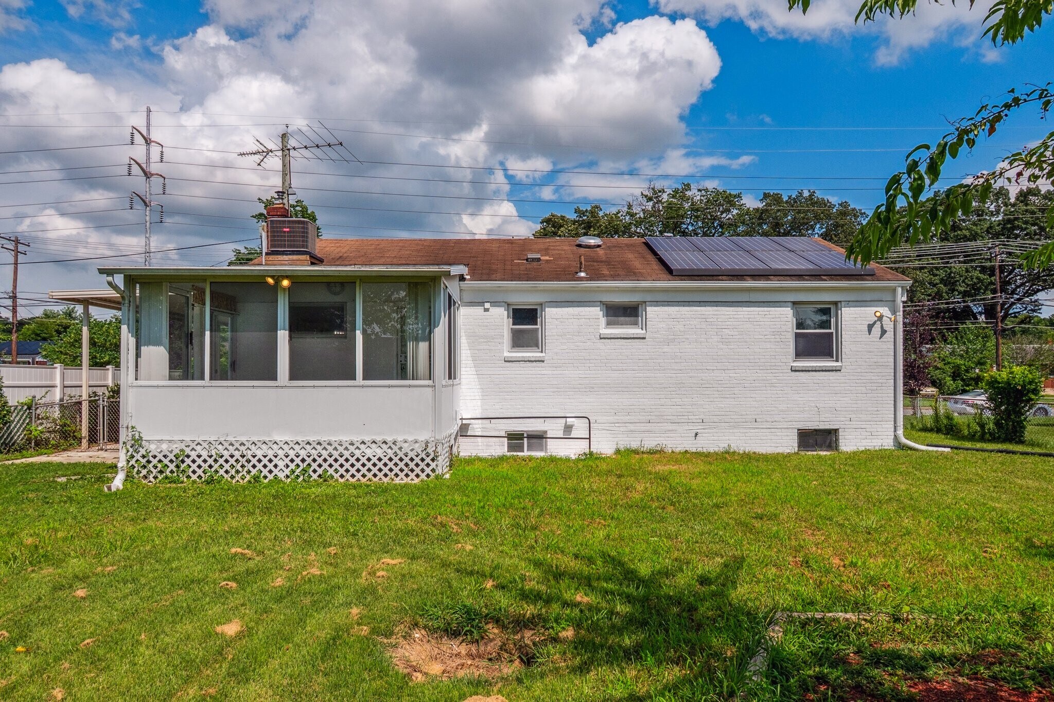 Building Photo - 3009 Viceroy Ave