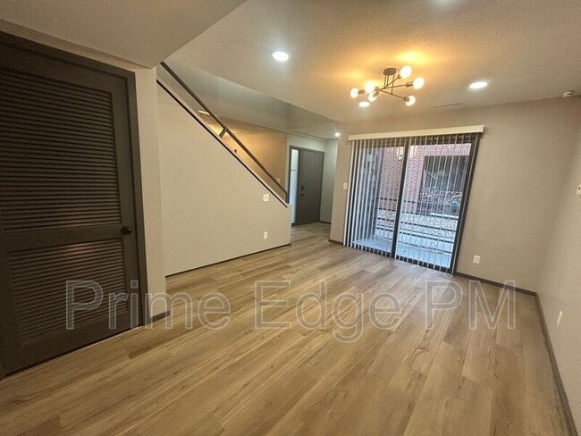 Building Photo - 1841 Ridgehaven Ct