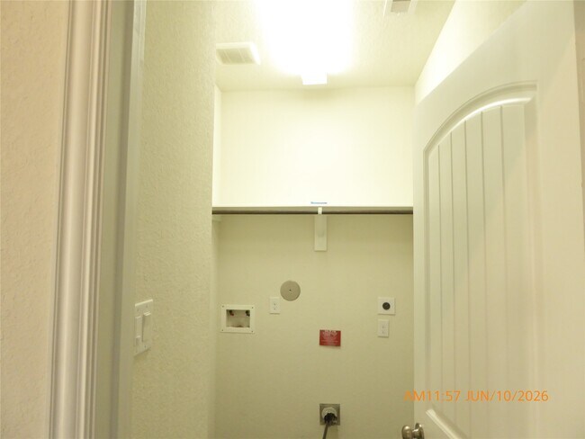 Building Photo - 6319 Shadowbrook Hollow Trail
