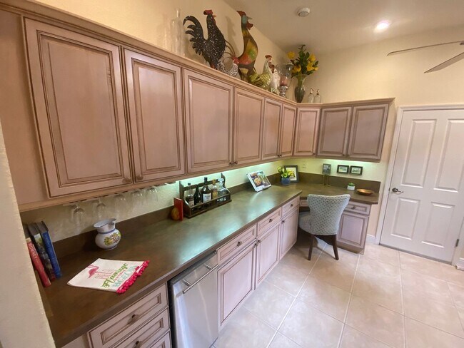 Building Photo - Exquisite - Turnkey, 3 + 2 + Office ANNUAL...