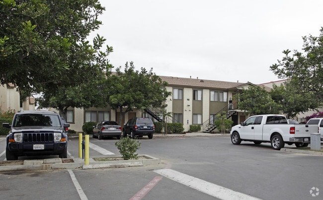 Primary Photo - Parkhaven Apartments