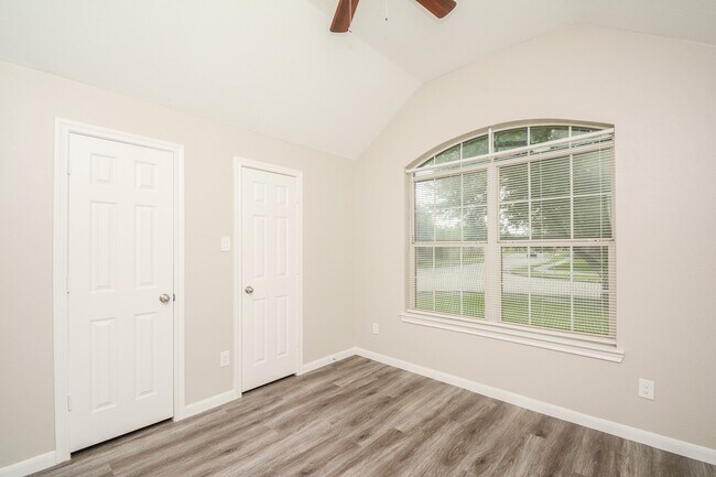 Building Photo - 12202 Duane Ct