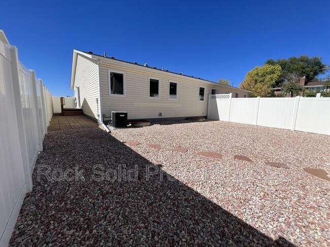 Building Photo - 6003 Crow Rd