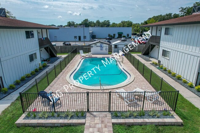 Building Photo - 1426 Berrier St