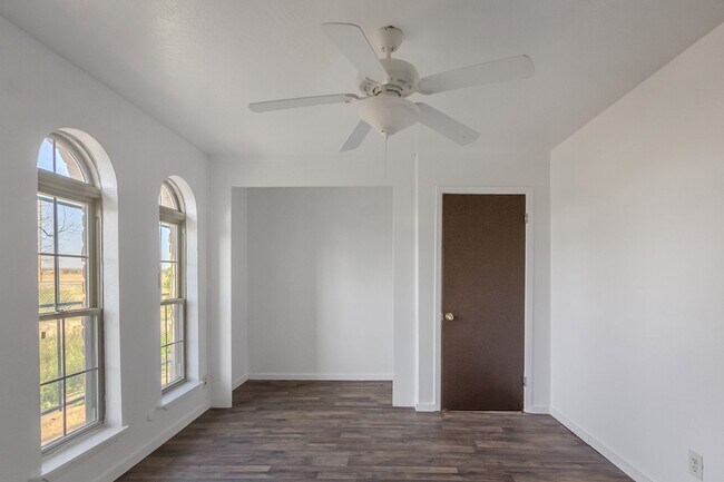 Building Photo - 3025 W Ohara Rd