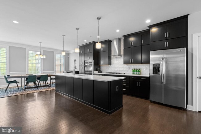 Building Photo - 8506 Pine Springs Dr