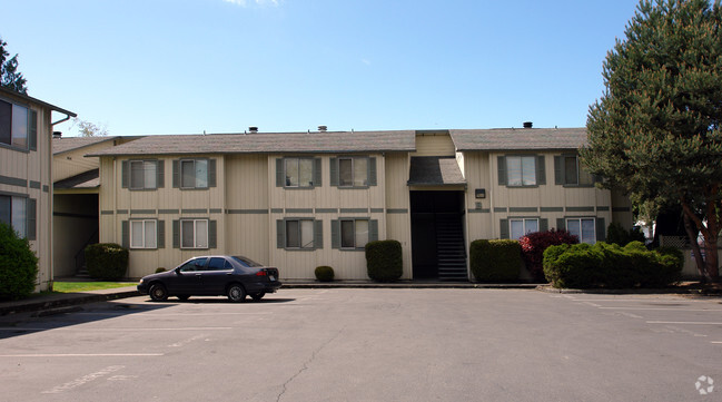 Building Photo - Maple Lane Ct