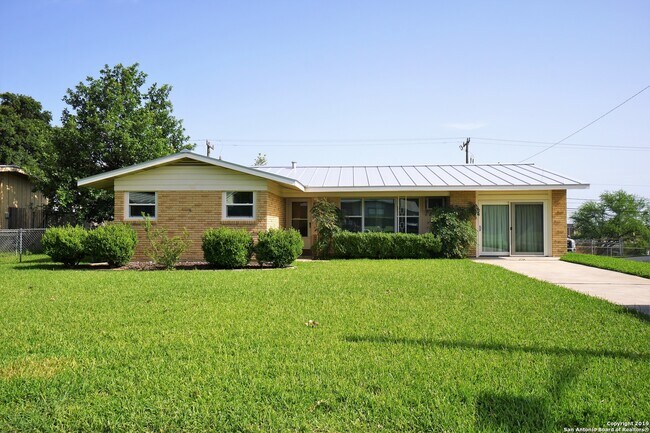 Primary Photo - 4626 Newcome Dr