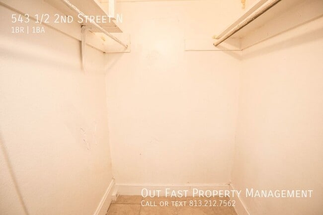 Building Photo - 543 1/2 2nd Street N-