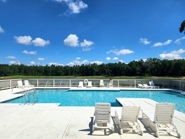 Building Photo - Lovely 4/2 available now in Raley Farms of...