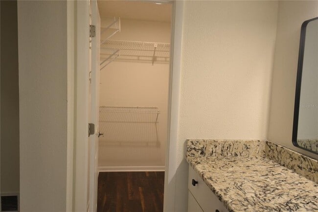 Building Photo - 2585 Countryside Blvd