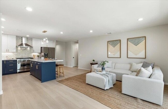 Building Photo - Renovated Single-Level 4BR Home with Modern Kitchen in La Costa – Carlsbad