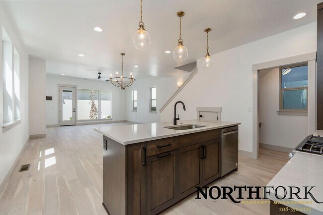 Building Photo - New Construction - Available Today