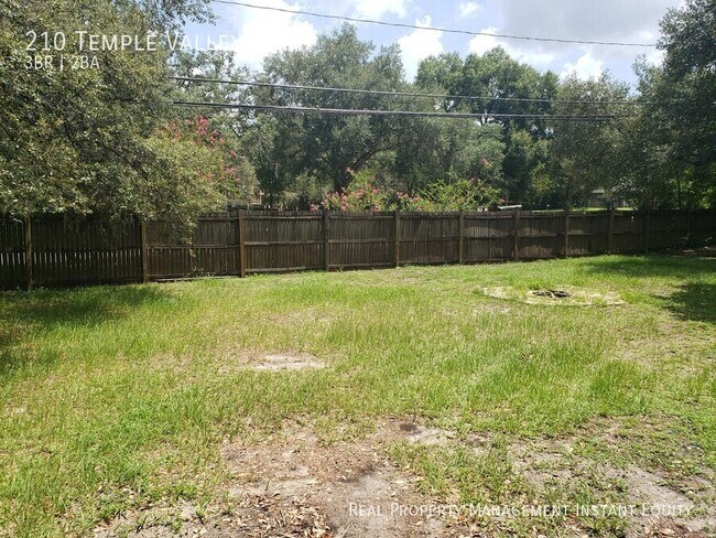 Building Photo - 210 Temple Valley Dr