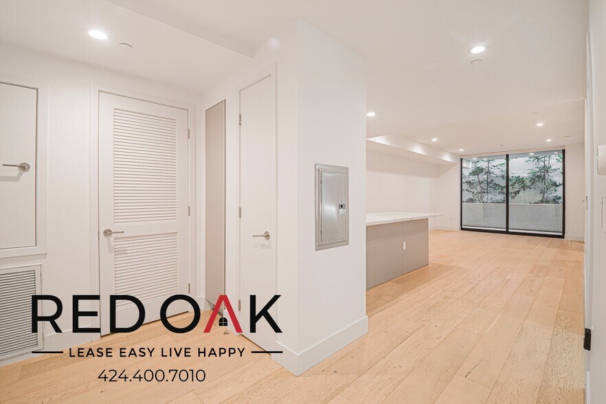 Building Photo - 1415 Reeves St